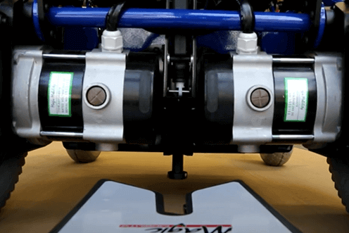 Pistone retraibile elettricamente per l'aggancio in auto