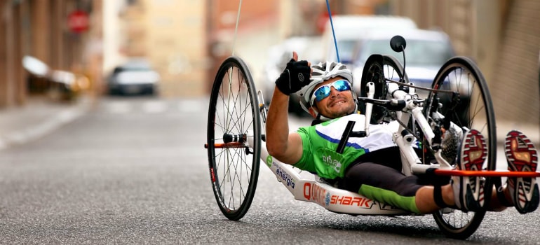 Paraciclismo: carrozzine sportive per disabili e handbike