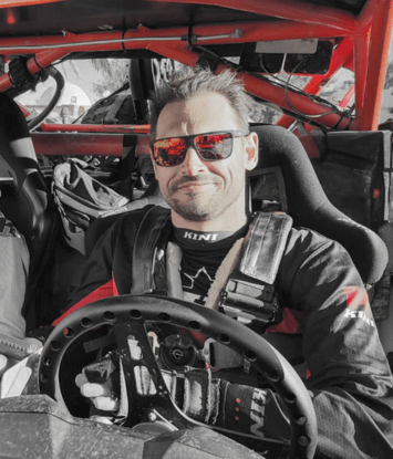 Hannes Kinigadner posa lifestyle